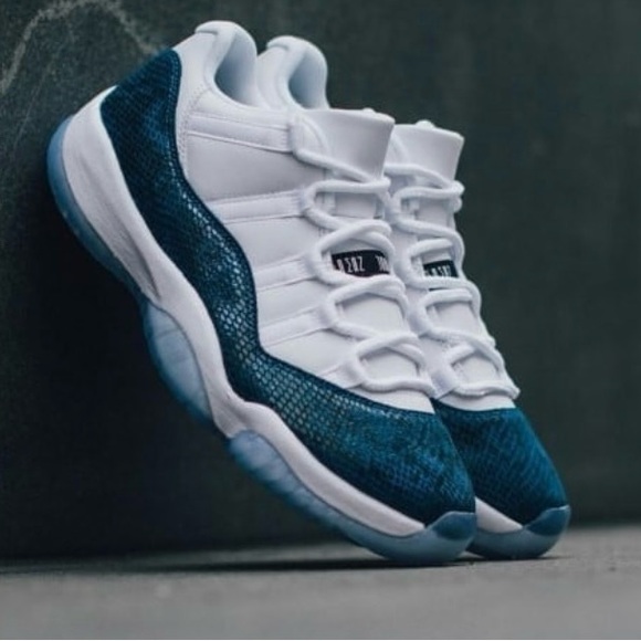 Jordan 11 Retro Low Snakeskin Navy (2019) Size 7Y